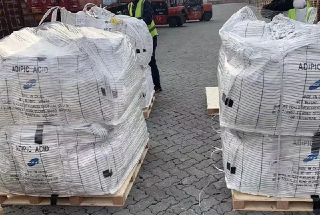 Vloga adipične kisline pri sintezi najlona: bistvenega pomena za ustvarjanje močnih in trajnih tkanin